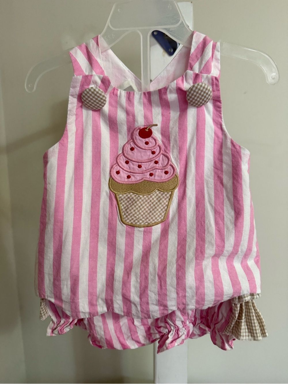 Lil Cactus Pink Striped Cupcake
Applique Top & Ruffle Butt Bloomer Set